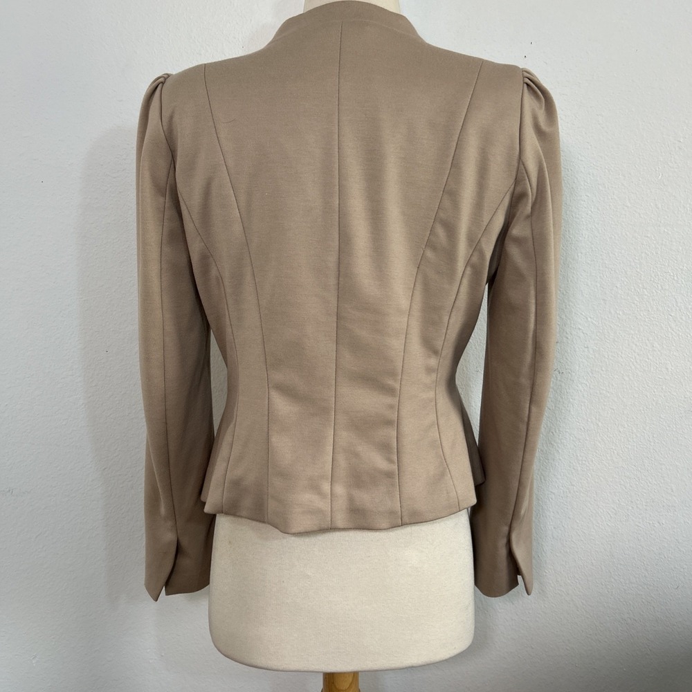 H&M Blazer Womens 10 Beige‎ Decorative Buttons Tailored Minimalist Career Jacket - Picture 5 of 11